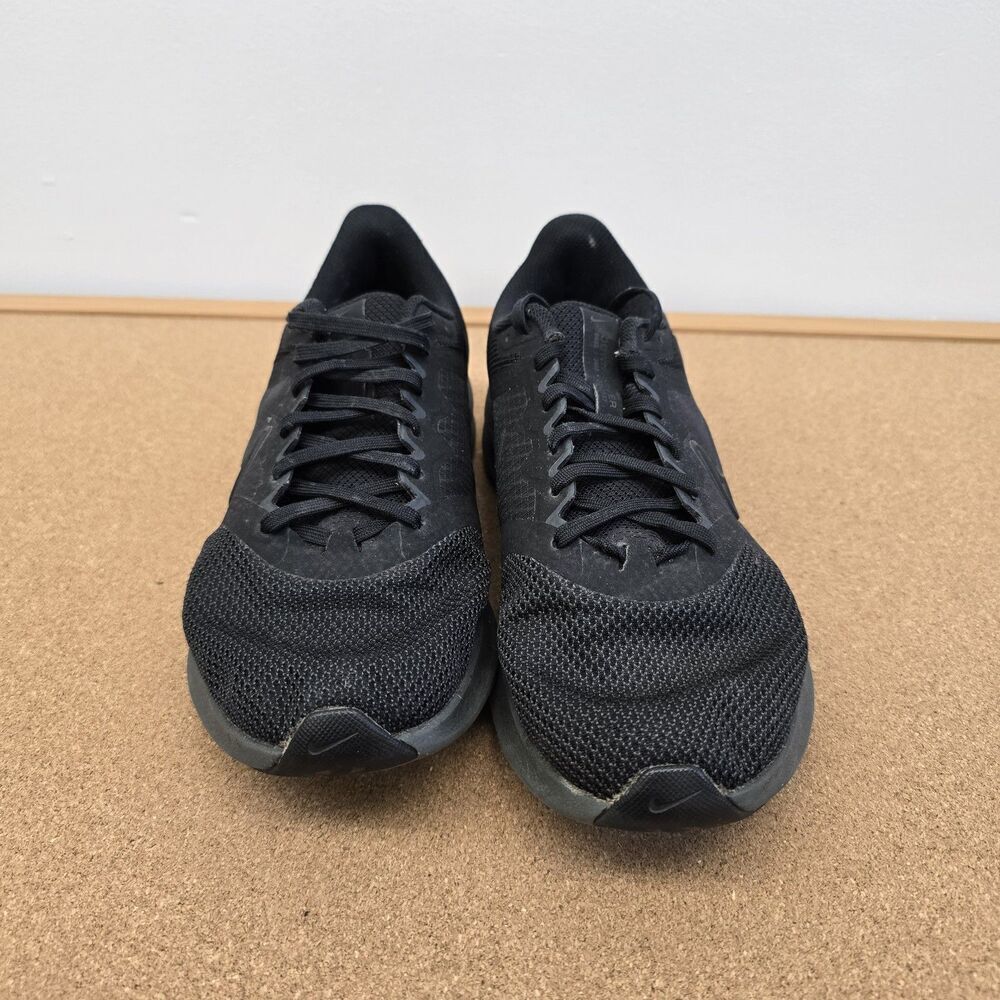 Nike Men's Downshifter 10 DJ2680-003 Black Sneakers Size 9.5 (S5)